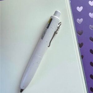 Uniball One P gel pen Lavender